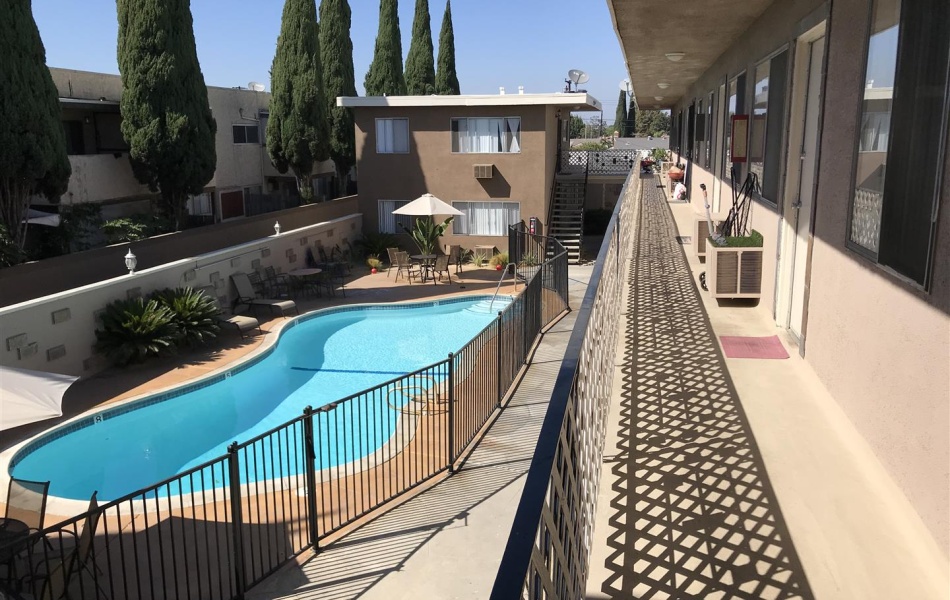 Chapman Avenue 9191, Garden Grove, CA 92841, ,1 BathroomBathrooms,Apartment,For Rent, Property Description This large two bedroom unit ,9191 ,1095