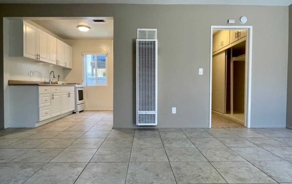 Chapman Avenue 9191, Garden Grove, CA 92841, ,1 BathroomBathrooms,Apartment,For Rent, Property Description This large two bedroom unit ,9191 ,1095