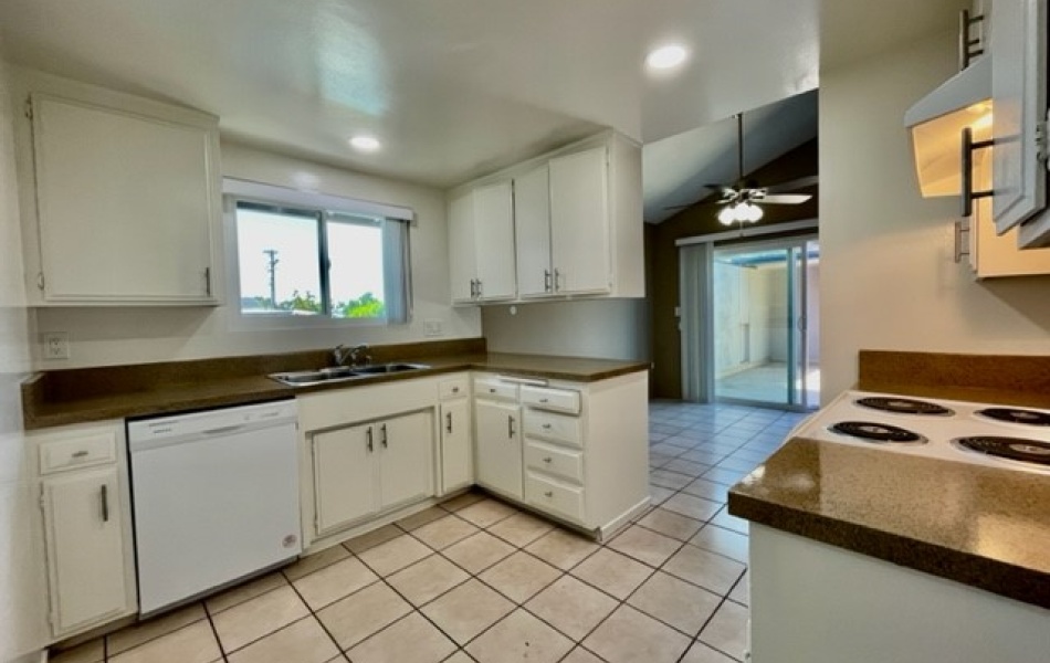 16531 Alliance, CA 92780, 2 Bedrooms Bedrooms, ,2 BathroomsBathrooms,Apartment,For Rent,Alliance,1096