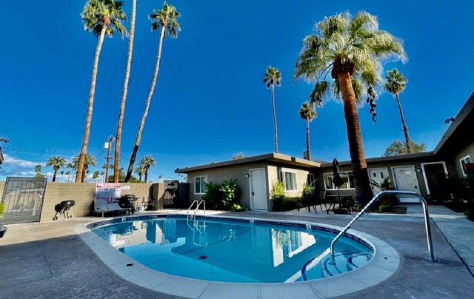 45521 Sunset Lane, Palm Desert, CA 92260, 2 Bedrooms Bedrooms, ,1 BathroomBathrooms,Apartment,For Rent,Sunset Lane,1125