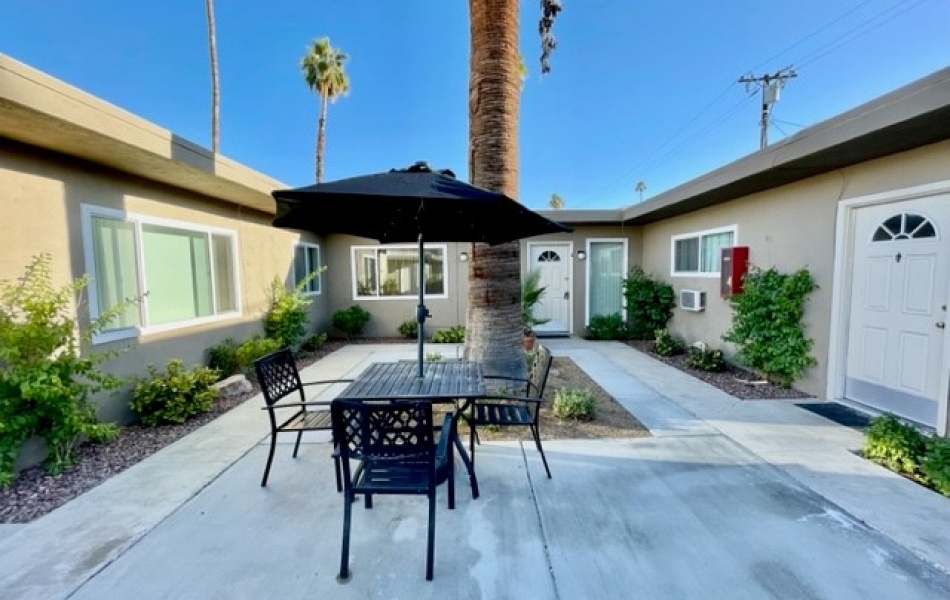 45521 Sunset Lane, Palm Desert, CA 92260, 2 Bedrooms Bedrooms, ,1 BathroomBathrooms,Apartment,For Rent,Sunset Lane,1125